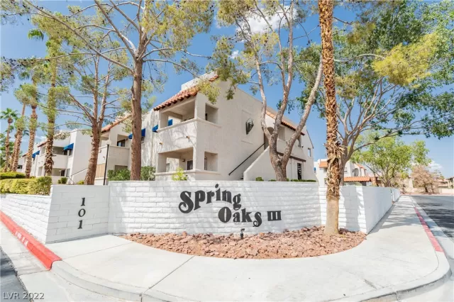 MLS: 2436682 Condo For Sale