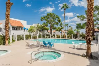 Photo #1: 2436682 Listing