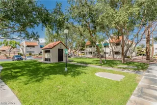 Photo #3: 2436682 Listing