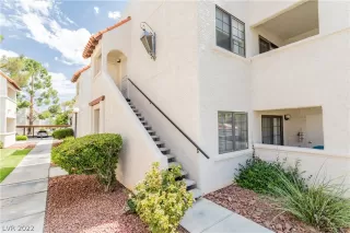 Photo #4: 2436682 Listing