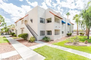 Photo #5: 2436682 Listing