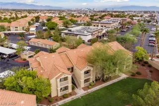 Photo #3: 2436688 Listing