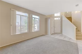 Photo #6: 2436694 Listing 