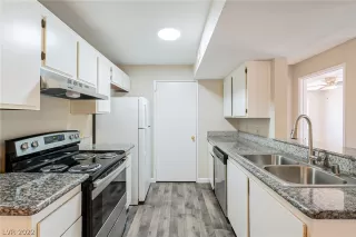 Photo #1: 2436702 Listing