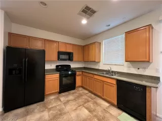 Photo #4: 2436720 Listing 