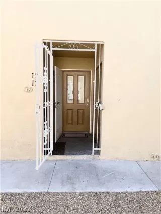 Photo #2: 2436734 Listing