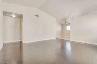 Photo #3: 2436756 Listing 