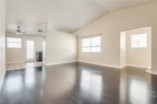 Photo #4: 2436756 Listing 