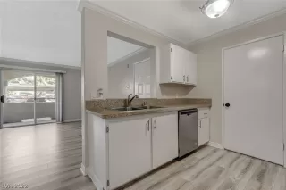 Photo #2: 2436764 Listing