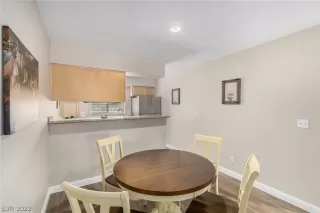 Photo #6: 2436802 Listing 