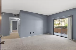 Photo #3: 2436841 Listing