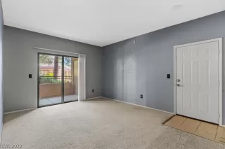 Photo #5: 2436841 Listing