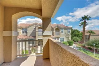 Photo #2: 2436908 Listing 