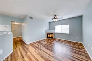 Photo #4: 2436927 Listing