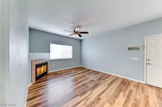 Photo #5: 2436927 Listing