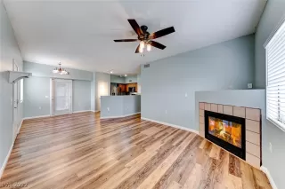 Photo #6: 2436927 Listing