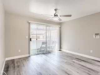 Photo #2: 2436931 Listing