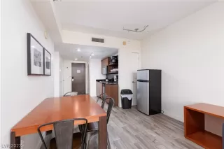 Photo #3: 2436969 Listing 