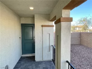 Photo #3: 2436979 Listing 