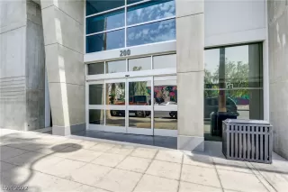 Photo #2: 2437004 Listing