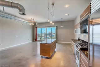 Photo #6: 2437004 Listing