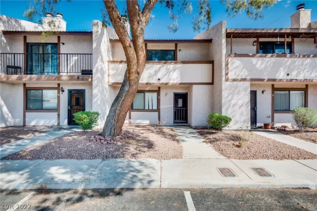 MLS: 2437098 Condo For Sale