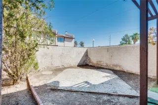 Photo #4: 2437098 Listing