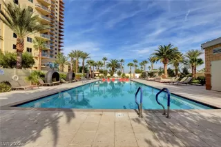 Photo #2: 2437119 Listing 