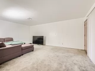 Photo #4: 2437130 Listing 