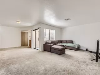 Photo #5: 2437130 Listing 