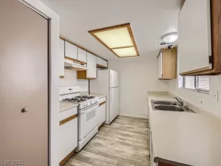 Photo #6: 2437130 Listing 