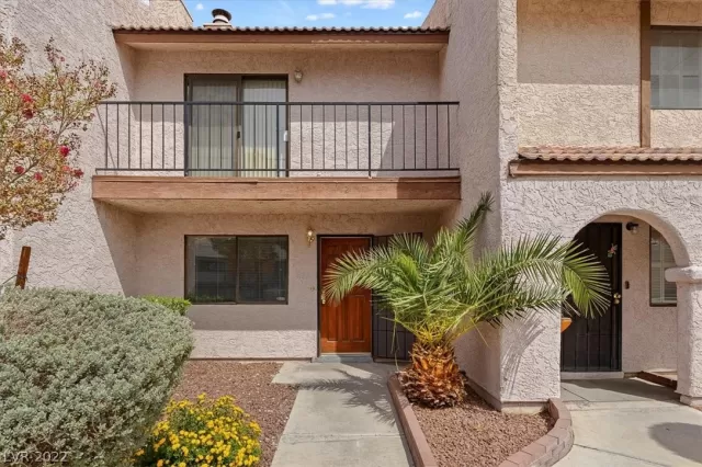 MLS: 2437151 Condo For Sale