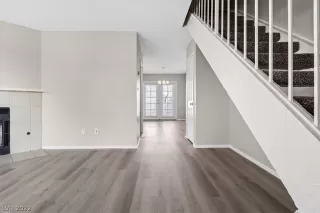 Photo #4: 2437151 Listing