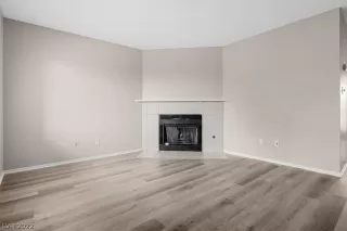 Photo #5: 2437151 Listing