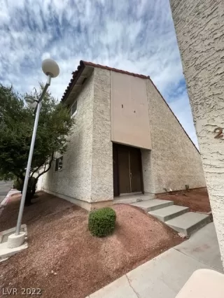 Photo #2: 2437206 Listing 