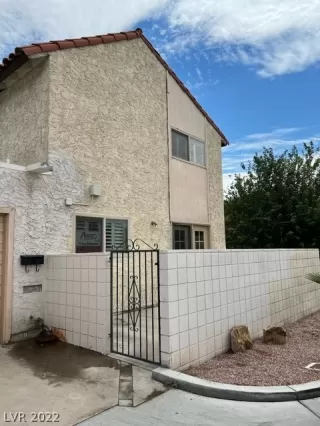 Photo #3: 2437206 Listing 