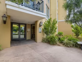 Photo #2: 2437287 Listing 