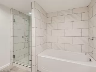 Photo #3: 2437287 Listing 