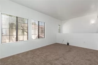 Photo #4: 2437317 Listing 