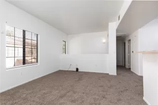 Photo #5: 2437317 Listing 