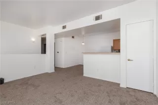 Photo #6: 2437317 Listing 