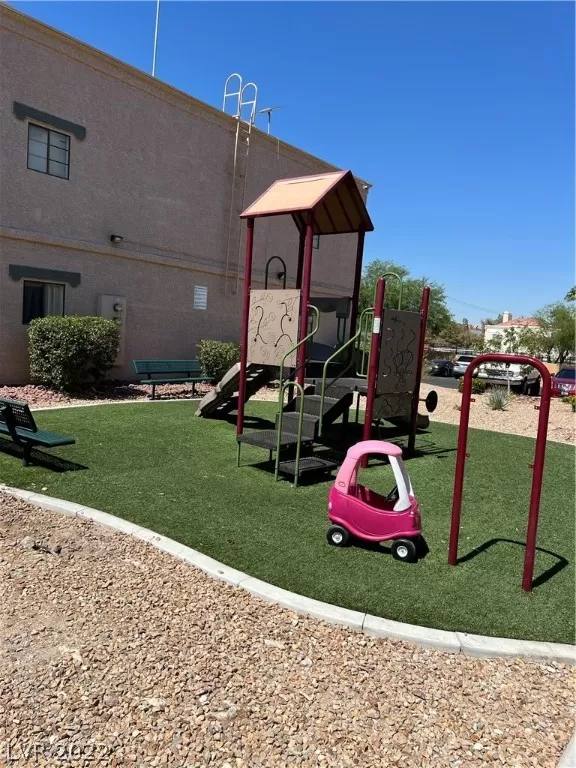 MLS: 2437361 Condo For Sale