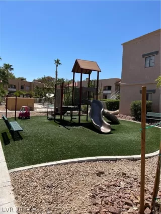 Photo #1: 2437361 Listing 