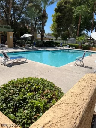 Photo #2: 2437361 Listing 