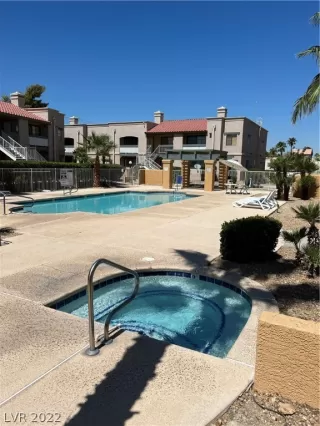 Photo #4: 2437361 Listing 