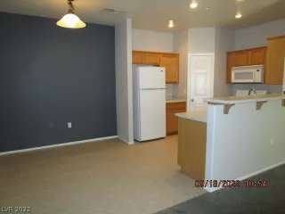 Photo #5: 2437389 Listing 