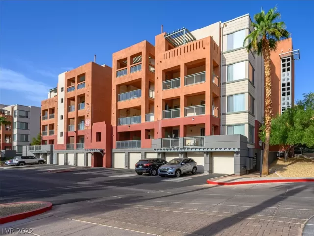 MLS: 2437424 Condo For Sale