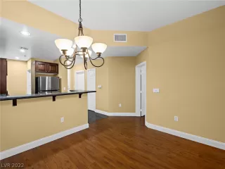 Photo #4: 2437424 Listing 