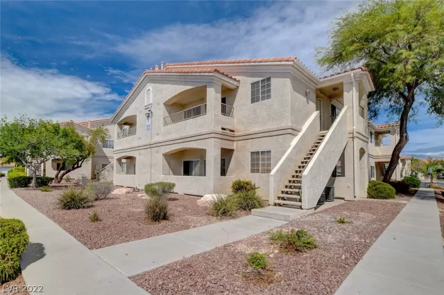 MLS: 2437436 Condo For Sale