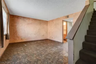 Photo #4: 2437457 Listing 